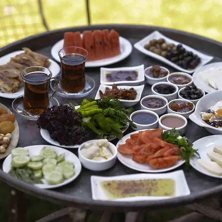 Tas * Ayvalı